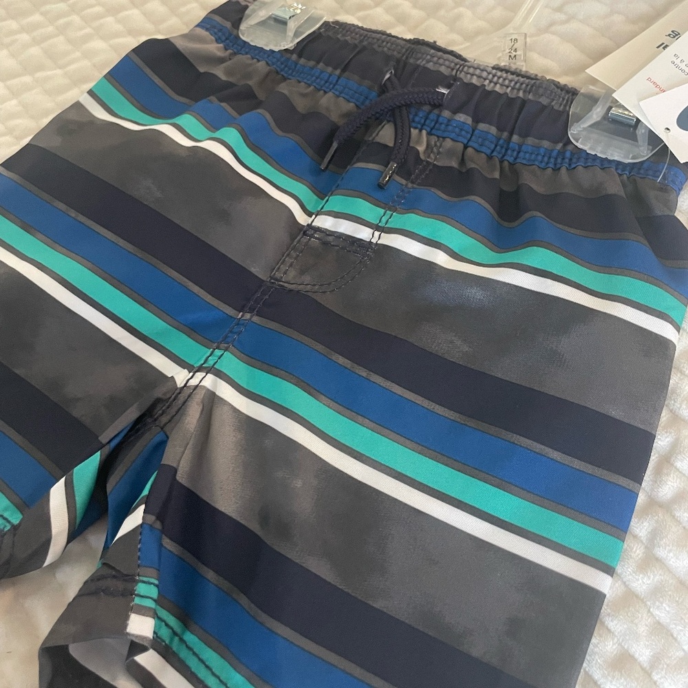 OLD NAVY BABY BOY STRIPED SWIM TRUNKS SIZE 18/24 MONTHS NWT